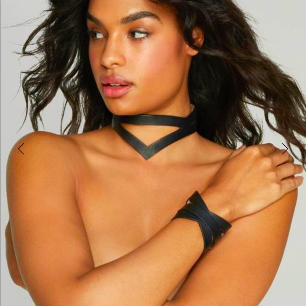 Agent Provocateur Veronika Leather Double Choker